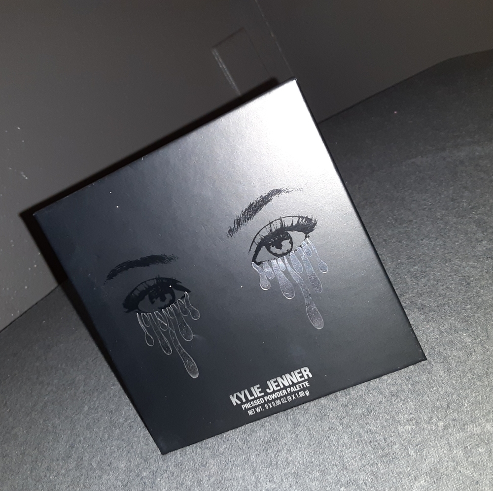 Kylie Jenner Pressed Powder Palette